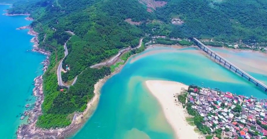 Lang Co Beach, Thua Thien-Hue Province, Vietnam